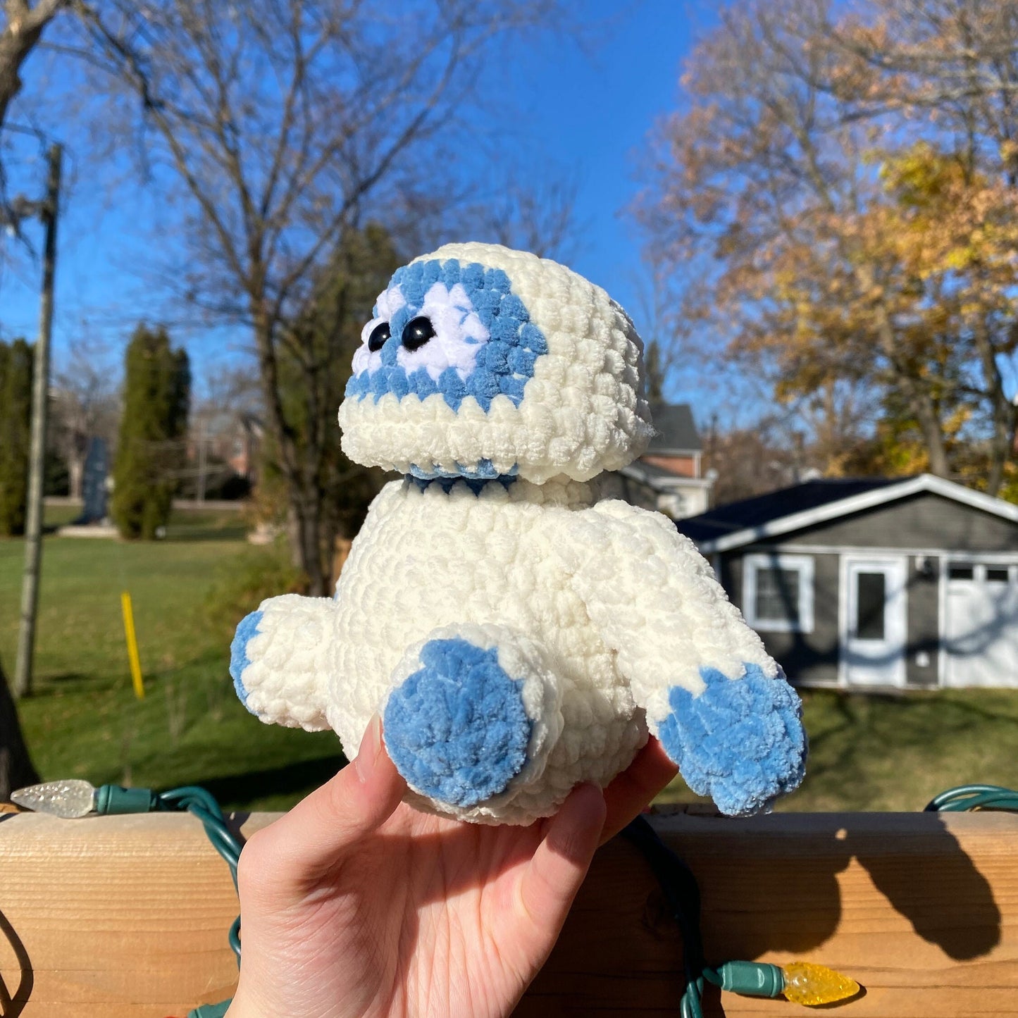 Poppable Screaming Bumble Crochet Pattern